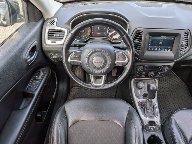 Used 2019 Jeep Compass Latitude w/ Cold Weather Group AWD/4WD image 15