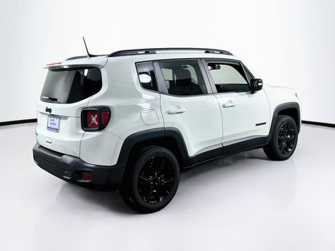 Used 2022 Jeep Renegade Altitude w/ Convenience Group AWD/4WD image 5