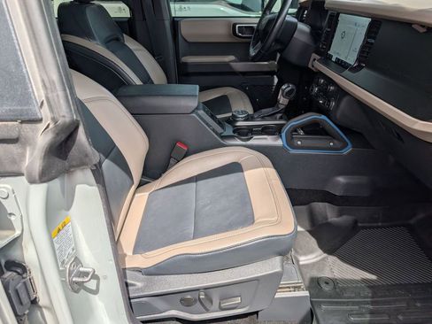 Used 2023 Ford Bronco Wildtrak AWD/4WD image 21