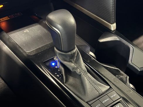 Used 2025 Toyota Camry SE FWD image 23