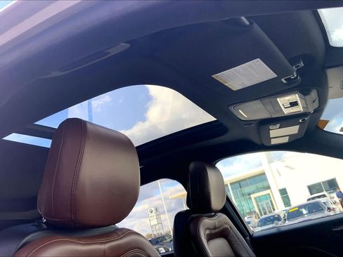 Used 2020 Lincoln Aviator Reserve w/ Equipment Group 201A image 13