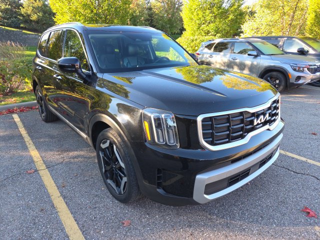 Used 2024 Kia Telluride S w/ S Sunroof Package AWD/4WD image 3