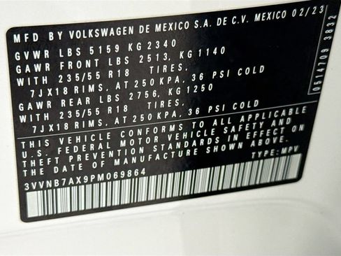 Used 2023 Volkswagen Tiguan SE w/ Panoramic Sunroof Package FWD image 34