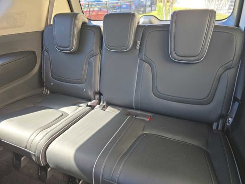 Certified 2025 INFINITI QX80 Luxe image 9