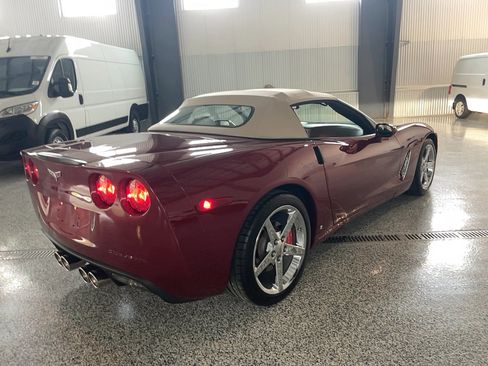 Used 2007 Chevrolet Corvette Convertible w/ Preferred Equipment Group RWD image 22