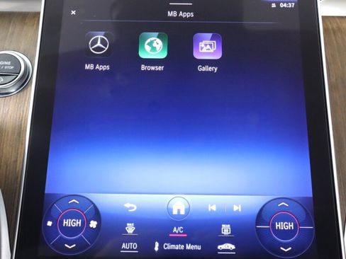 Used 2022 Mercedes-Benz C 300 Sedan image 21