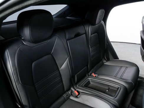 Certified 2025 Porsche Cayenne Turbo GT image 21