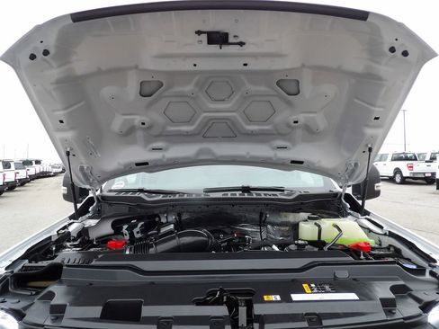 Used 2024 Ford F550 image 57