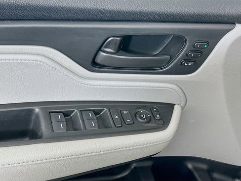 Used 2018 Honda Odyssey EX-L image 17