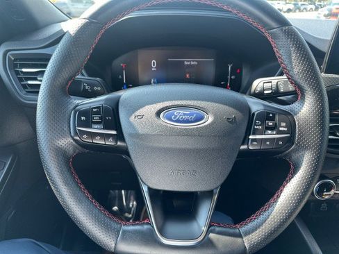 Used 2025 Ford Escape ST-Line Select AWD/4WD image 22