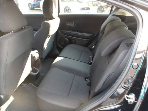 Used 2017 Honda HR-V LX image 10