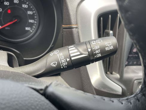 Used 2021 GMC Terrain SLE w/ Driver Convenience Package FWD image 19