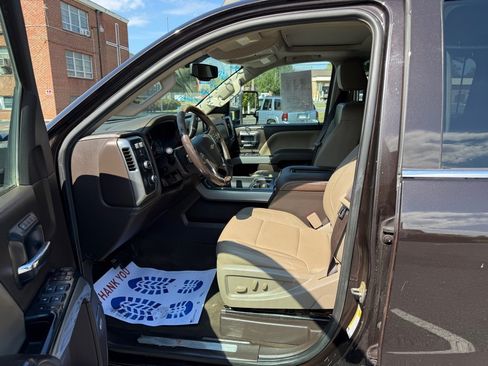 Used 2019 Chevrolet Silverado 2500 LTZ w/ Vortec Plus Package AWD/4WD image 5