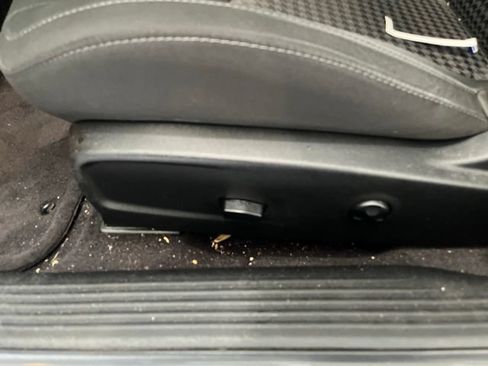 Used 2019 Dodge Challenger GT RWD image 12