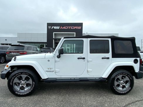 Used 2017 Jeep Wrangler Unlimited Sahara AWD/4WD image 14