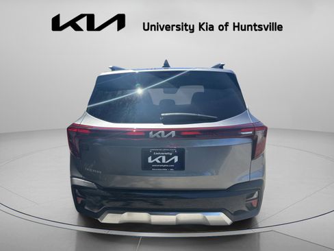 Used 2025 Kia Seltos EX w/ EX Sunroof Package image 6
