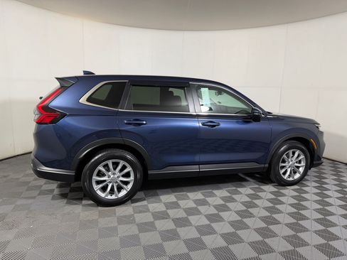 Used 2025 Honda CR-V EX image 7