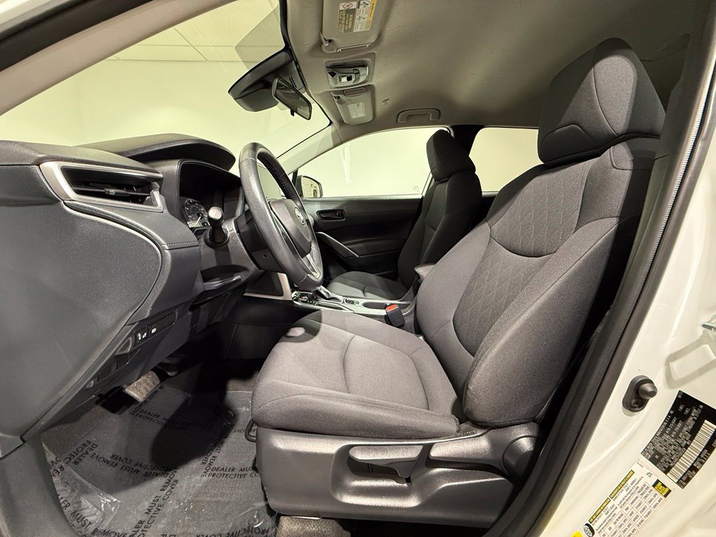 Certified 2023 Toyota Corolla Cross LE AWD/4WD image 13