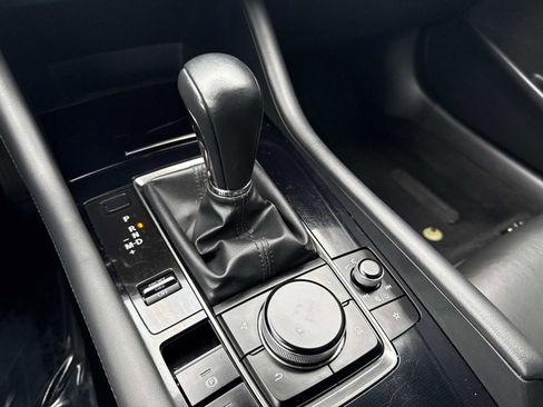 Used 2019 MAZDA MAZDA3 Sedan w/ Preferred Package image 22