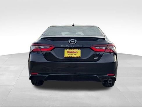 Used 2023 Toyota Camry SE image 6