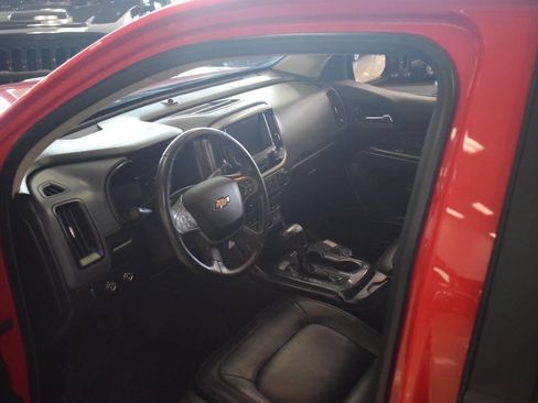 Used 2019 Chevrolet Colorado Z71 image 42