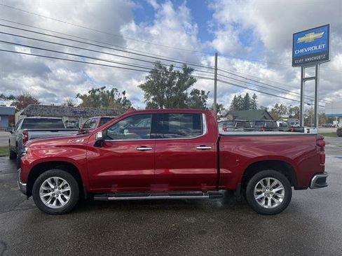 Used 2021 Chevrolet Silverado 1500 LTZ w/ Z71 Off-Road Package image 3