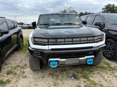 Used 2025 GMC Hummer EV 2X AWD/4WD image 2