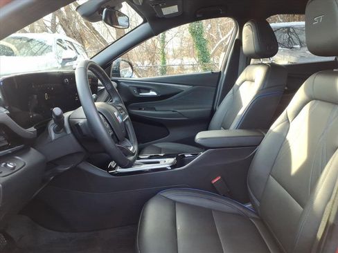 Used 2024 Buick Envista Sport Touring w/ Convenience I Package image 11