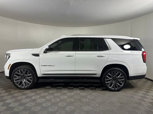 Used 2025 GMC Yukon Denali Ultimate AWD/4WD image 2