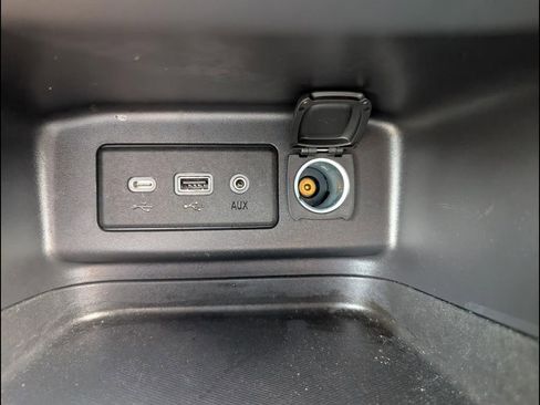 Used 2021 Chevrolet Equinox LT image 16