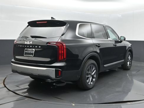 Used 2024 Kia Telluride LX FWD image 7