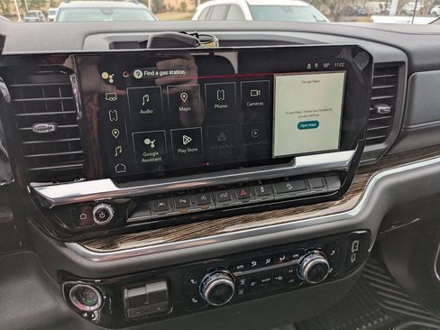 New 2026 GMC Sierra 1500 SLE w/ X31 Off-Road Package AWD/4WD image 18