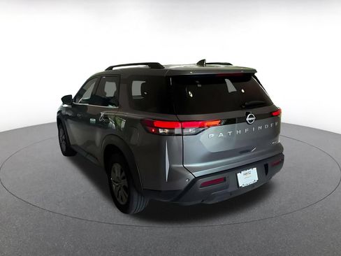 Used 2025 Nissan Pathfinder SV AWD/4WD image 11