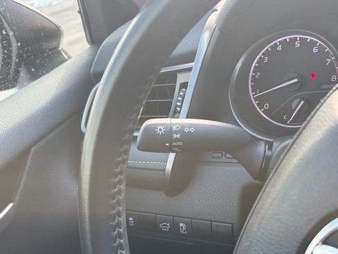 Used 2024 Toyota Camry SE image 16