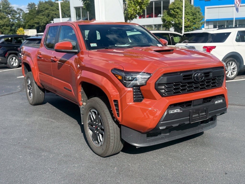 Certified 2025 Toyota Tacoma TRD Sport AWD/4WD image 12