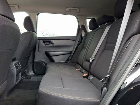 Used 2024 Nissan Rogue S image 10