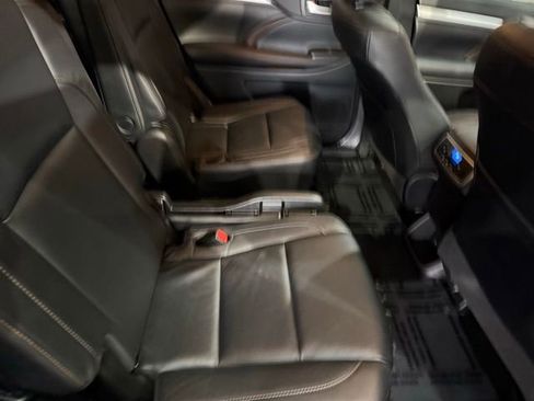 Used 2017 Toyota Highlander XLE AWD/4WD image 33