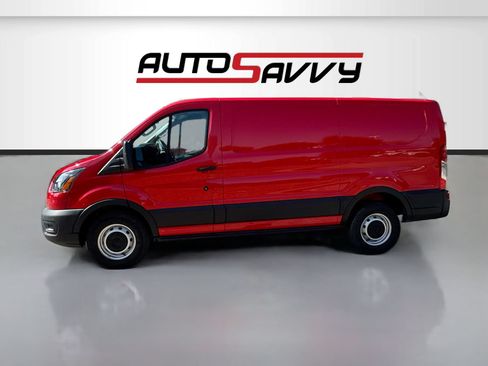 Used 2025 Ford Transit 150 Low Roof RWD image 4