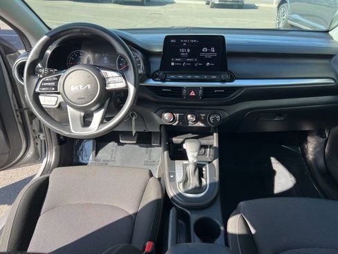 Used 2023 Kia Forte LXS image 9