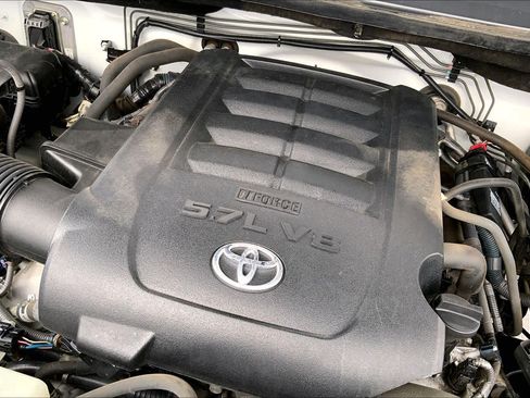 Used 2014 Toyota Tundra Limited w/ Limited Premium Package AWD/4WD image 32