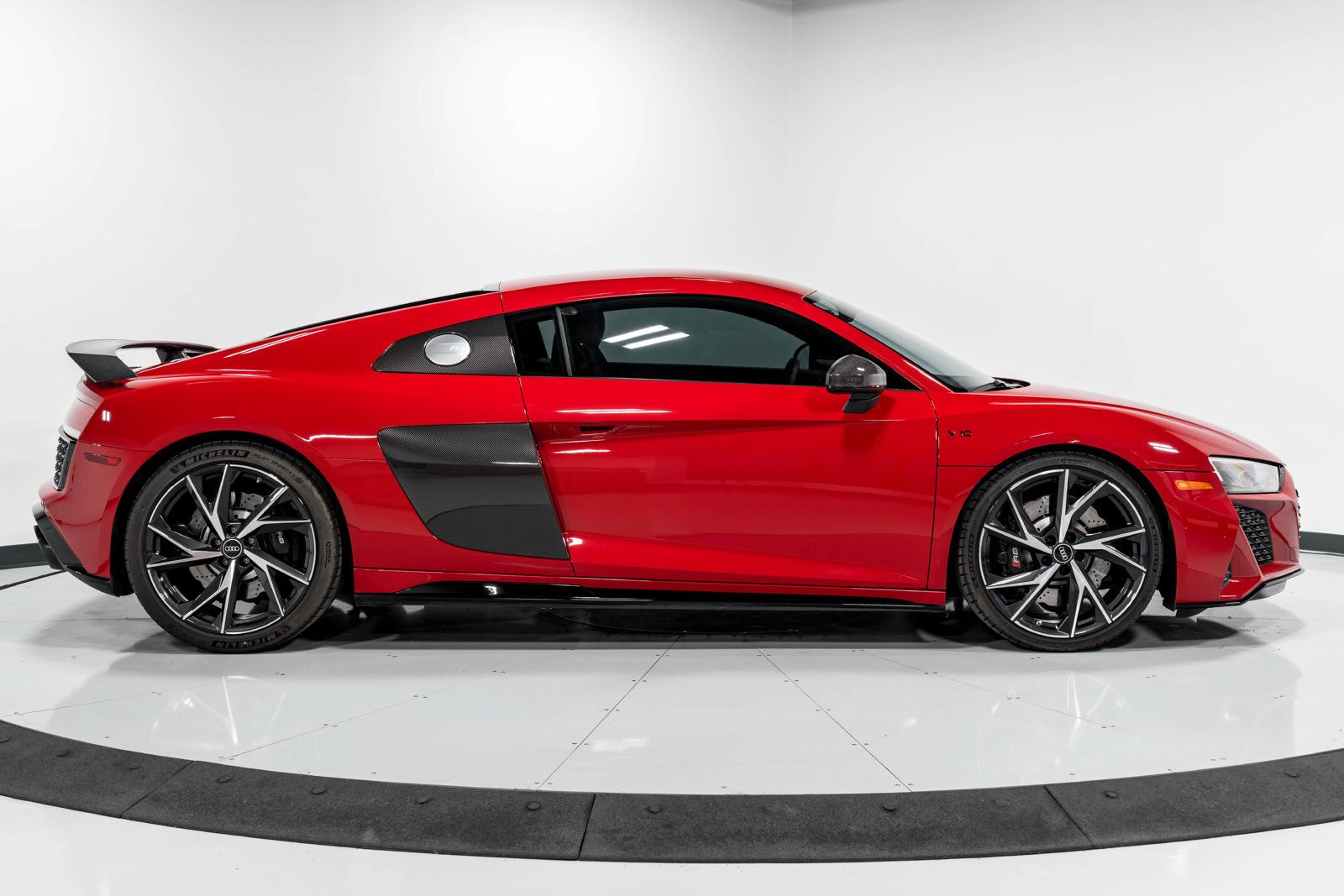 Used 2023 Audi R8 V10 performance RWD image 2