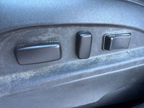 Used 2016 Chevrolet Equinox LTZ w/ Enhanced Convenience Package image 37