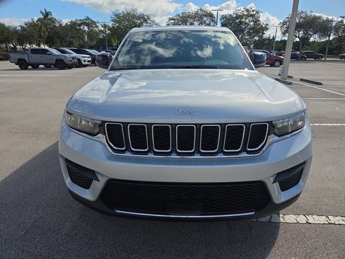 New 2025 Jeep Grand Cherokee Laredo X image 3