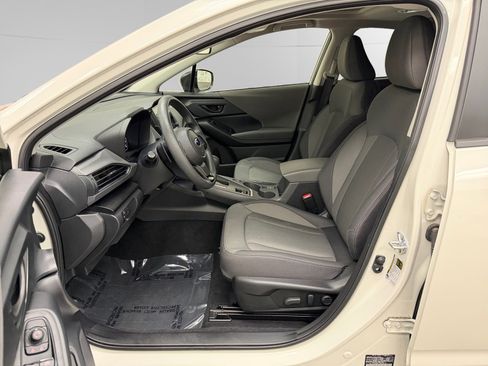 Used 2025 Subaru Crosstrek 2.0i Premium image 9