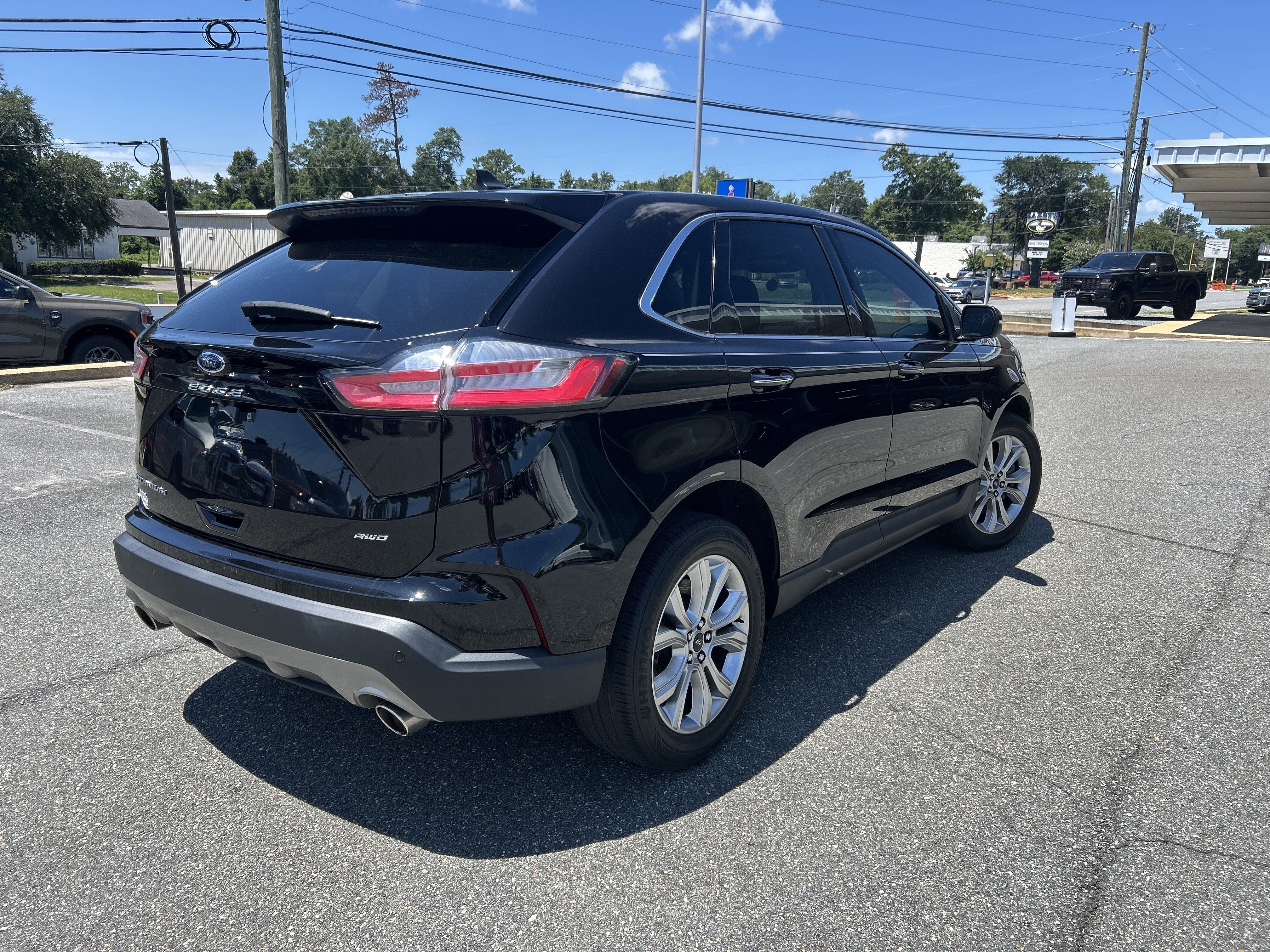 Certified 2024 Ford Edge Titanium AWD/4WD image 7