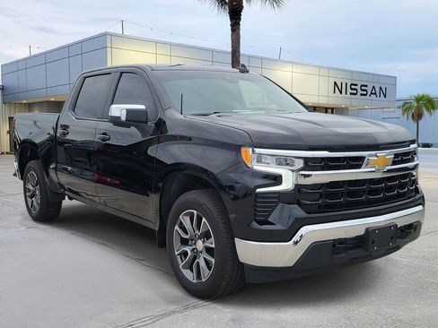 Used 2025 Chevrolet Silverado 1500 LT w/ Texas Edition Plus RWD image 9