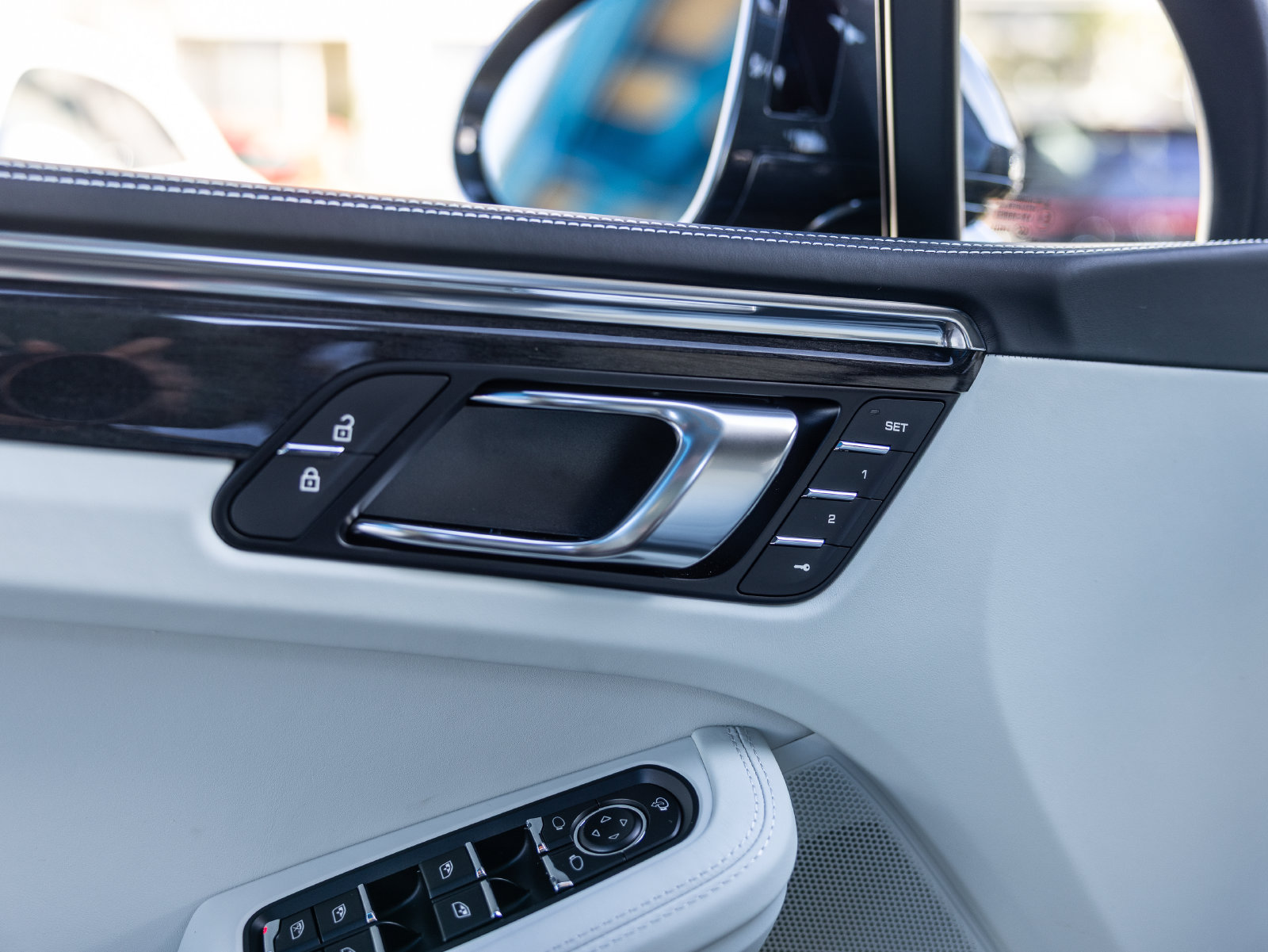 Certified 2026 Porsche Macan S AWD/4WD image 34