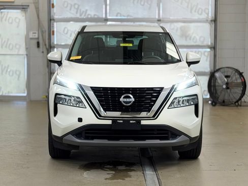 Used 2023 Nissan Rogue SV AWD/4WD image 2