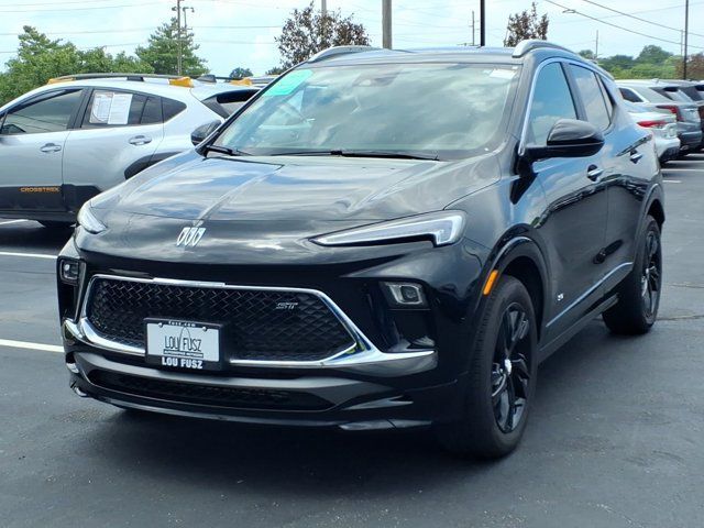 Used 2026 Buick Encore GX Sport Touring FWD image 2