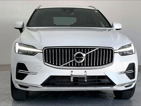 Certified 2022 Volvo XC60 T8 Inscription Expression image 6